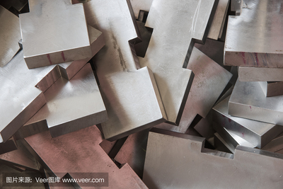 金屬塊與礦產(chǎn)品 從礦石到工業(yè)基石